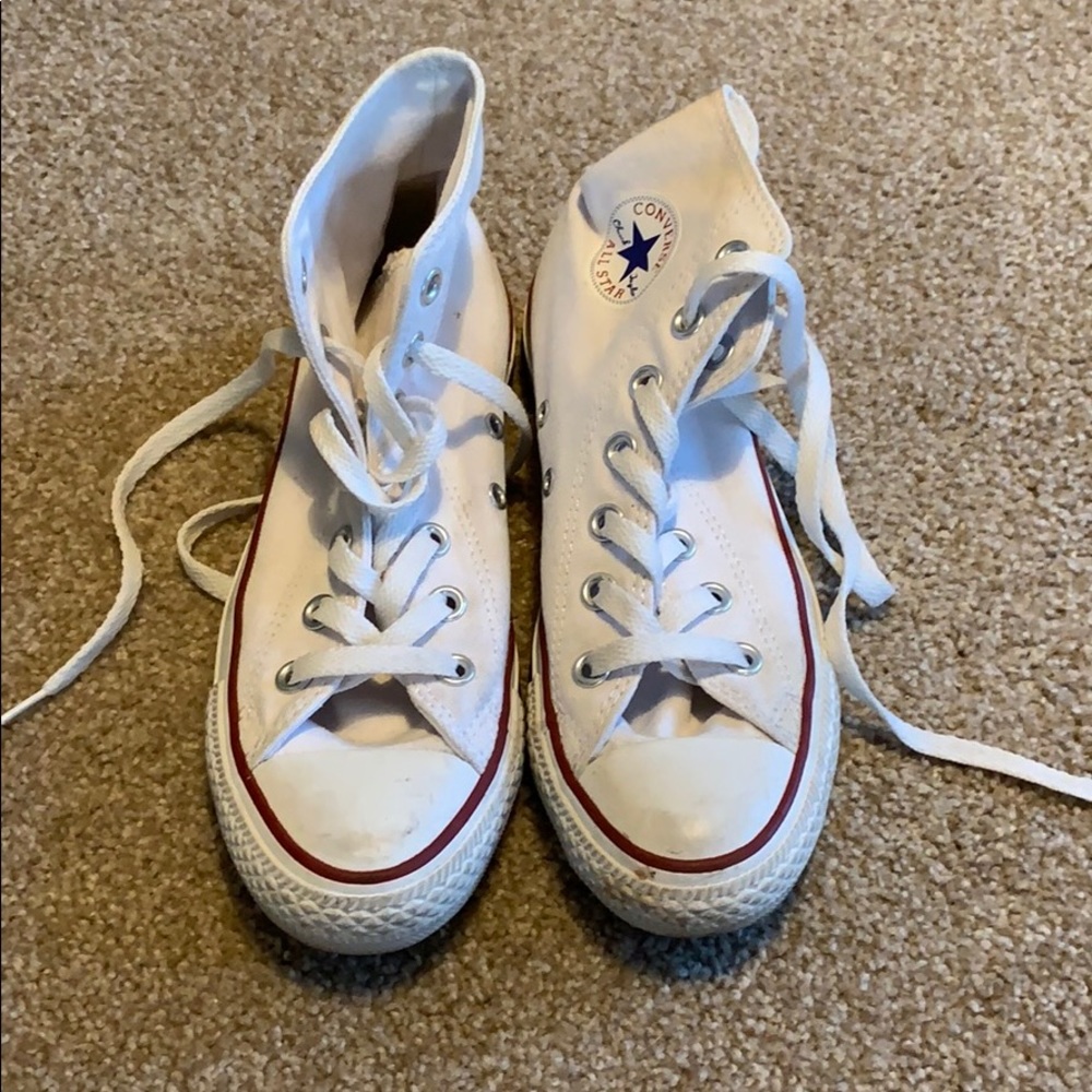 Women’s size 7 high top converse